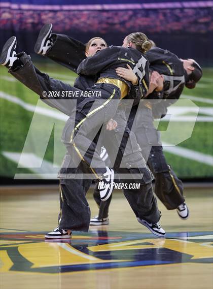 Thumbnail 1 in Arapahoe (CHSAA 5A State Spirit Championships) photogallery.