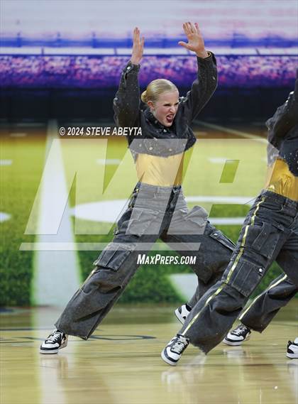 Thumbnail 3 in Arapahoe (CHSAA 5A State Spirit Championships) photogallery.