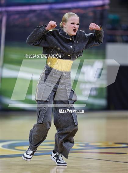 Thumbnail 1 in Arapahoe (CHSAA 5A State Spirit Championships) photogallery.
