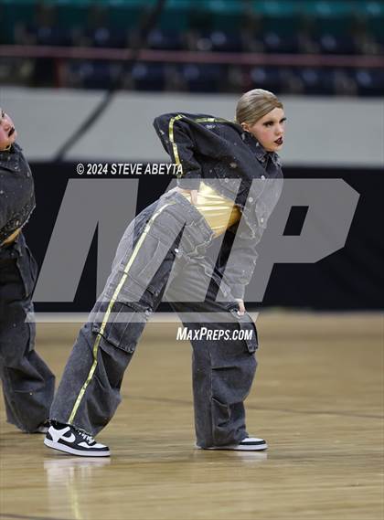 Thumbnail 2 in Arapahoe (CHSAA 5A State Spirit Championships) photogallery.