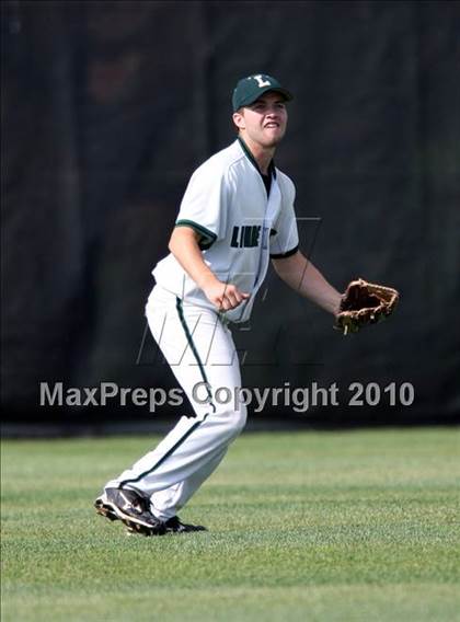 Thumbnail 1 in Lindenhurst vs. Guilderland (NYSPHSAA Class AA Final) photogallery.