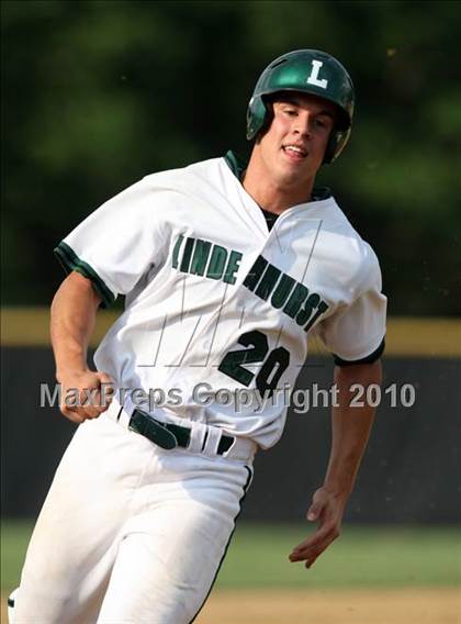 Thumbnail 2 in Lindenhurst vs. Guilderland (NYSPHSAA Class AA Final) photogallery.