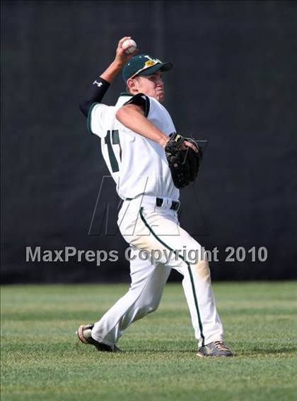 Thumbnail 3 in Lindenhurst vs. Guilderland (NYSPHSAA Class AA Final) photogallery.