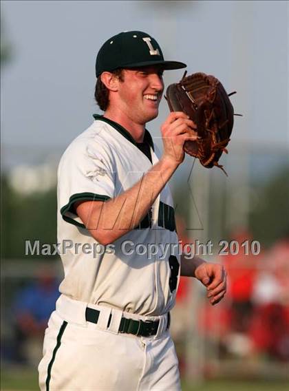 Thumbnail 1 in Lindenhurst vs. Guilderland (NYSPHSAA Class AA Final) photogallery.