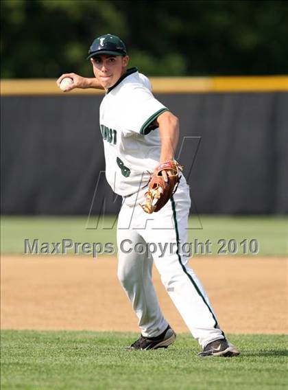 Thumbnail 3 in Lindenhurst vs. Guilderland (NYSPHSAA Class AA Final) photogallery.