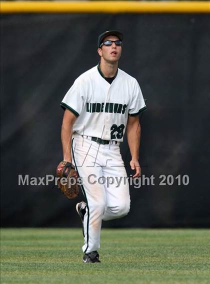 Thumbnail 2 in Lindenhurst vs. Guilderland (NYSPHSAA Class AA Final) photogallery.