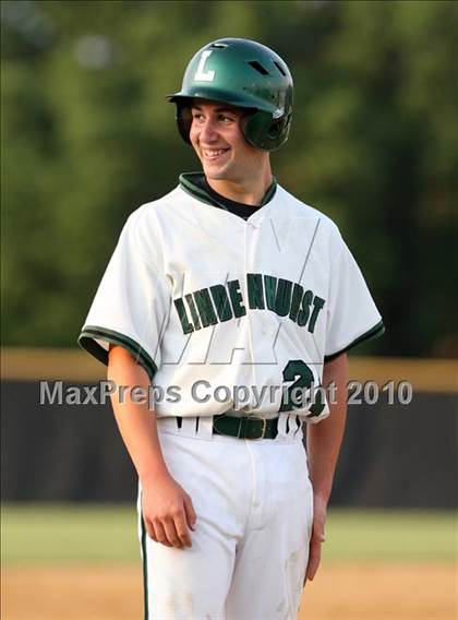 Thumbnail 2 in Lindenhurst vs. Guilderland (NYSPHSAA Class AA Final) photogallery.