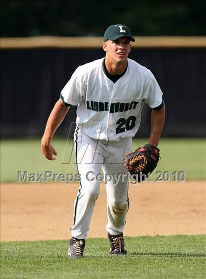 Thumbnail 2 in Lindenhurst vs. Guilderland (NYSPHSAA Class AA Final) photogallery.