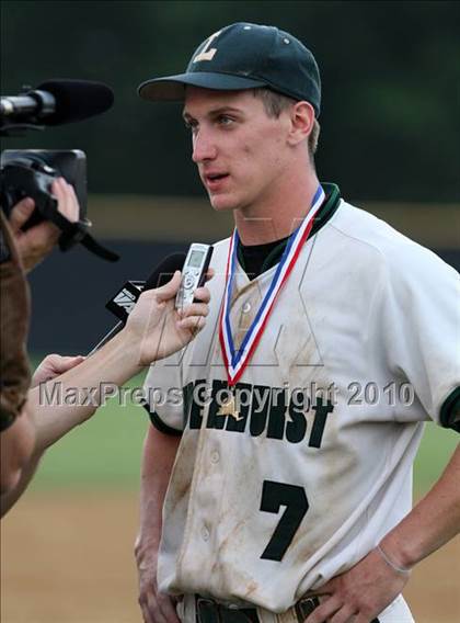 Thumbnail 2 in Lindenhurst vs. Guilderland (NYSPHSAA Class AA Final) photogallery.