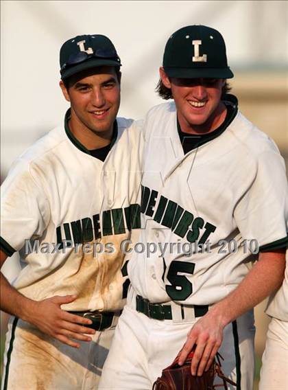 Thumbnail 2 in Lindenhurst vs. Guilderland (NYSPHSAA Class AA Final) photogallery.