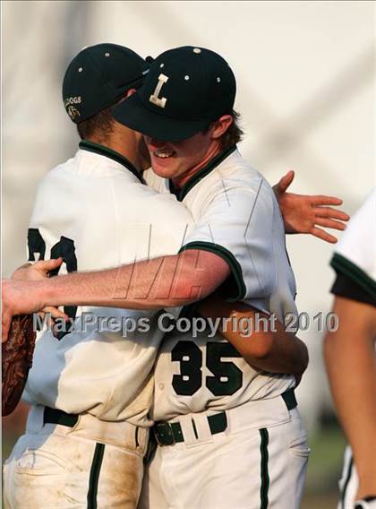 Thumbnail 2 in Lindenhurst vs. Guilderland (NYSPHSAA Class AA Final) photogallery.