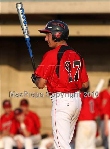 Thumbnail 3 in Lindenhurst vs. Guilderland (NYSPHSAA Class AA Final) photogallery.