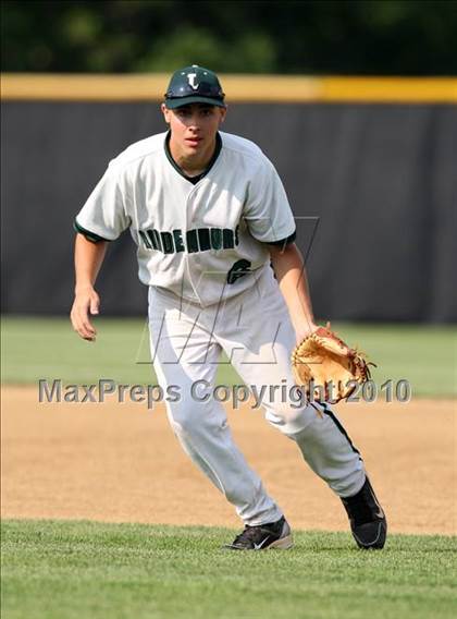Thumbnail 2 in Lindenhurst vs. Guilderland (NYSPHSAA Class AA Final) photogallery.