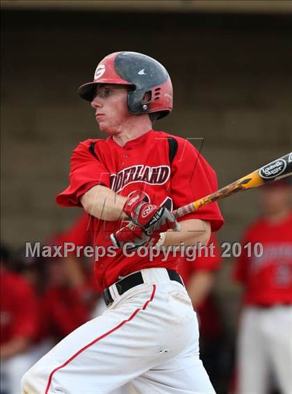 Thumbnail 1 in Lindenhurst vs. Guilderland (NYSPHSAA Class AA Final) photogallery.