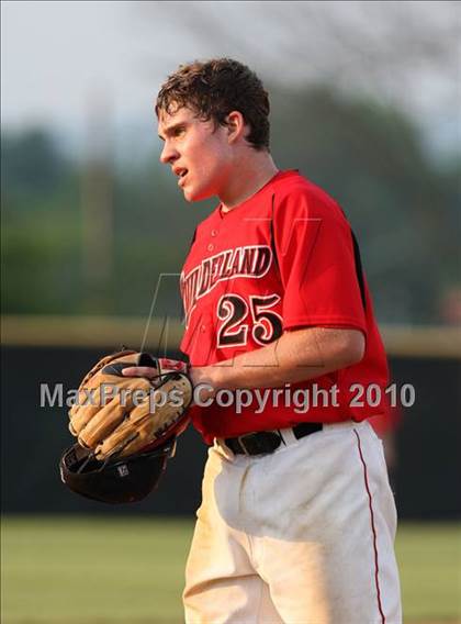 Thumbnail 1 in Lindenhurst vs. Guilderland (NYSPHSAA Class AA Final) photogallery.