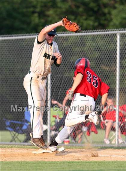 Thumbnail 1 in Lindenhurst vs. Guilderland (NYSPHSAA Class AA Final) photogallery.