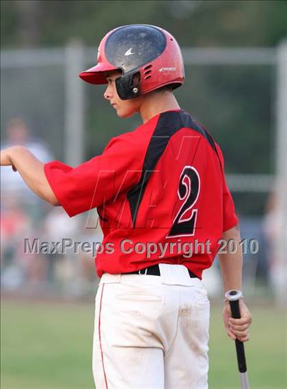 Thumbnail 3 in Lindenhurst vs. Guilderland (NYSPHSAA Class AA Final) photogallery.