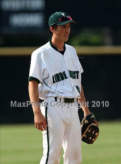 Thumbnail 2 in Lindenhurst vs. Guilderland (NYSPHSAA Class AA Final) photogallery.