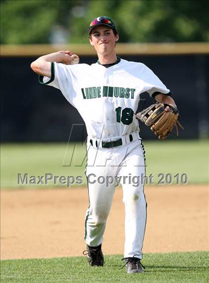 Thumbnail 2 in Lindenhurst vs. Guilderland (NYSPHSAA Class AA Final) photogallery.