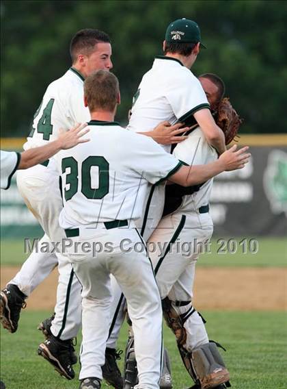 Thumbnail 3 in Lindenhurst vs. Guilderland (NYSPHSAA Class AA Final) photogallery.