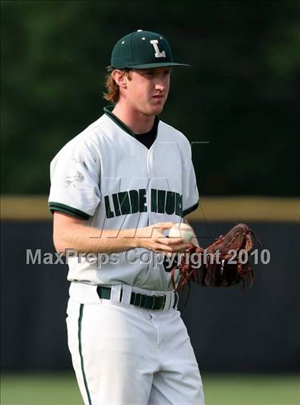 Thumbnail 2 in Lindenhurst vs. Guilderland (NYSPHSAA Class AA Final) photogallery.