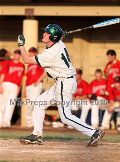 Thumbnail 2 in Lindenhurst vs. Guilderland (NYSPHSAA Class AA Final) photogallery.