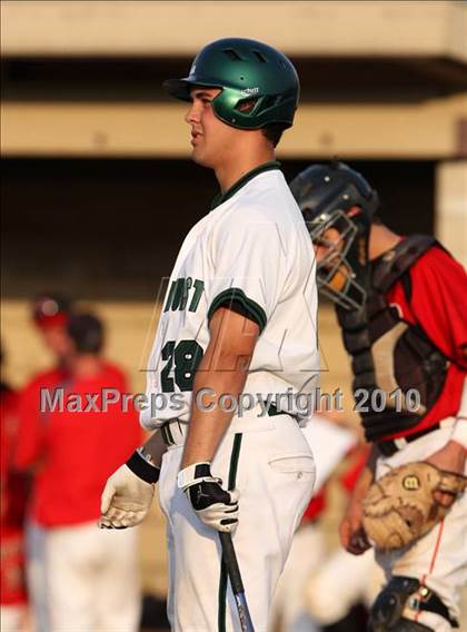 Thumbnail 2 in Lindenhurst vs. Guilderland (NYSPHSAA Class AA Final) photogallery.