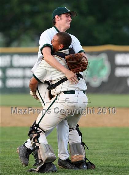 Thumbnail 1 in Lindenhurst vs. Guilderland (NYSPHSAA Class AA Final) photogallery.