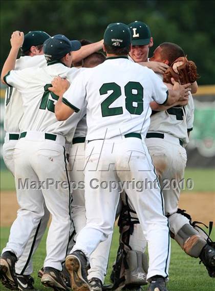 Thumbnail 3 in Lindenhurst vs. Guilderland (NYSPHSAA Class AA Final) photogallery.
