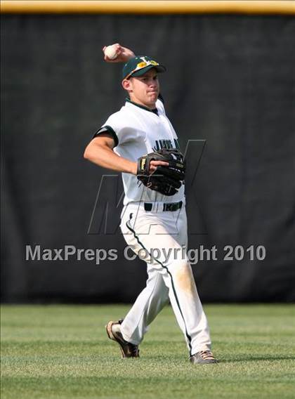 Thumbnail 1 in Lindenhurst vs. Guilderland (NYSPHSAA Class AA Final) photogallery.