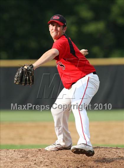 Thumbnail 1 in Lindenhurst vs. Guilderland (NYSPHSAA Class AA Final) photogallery.