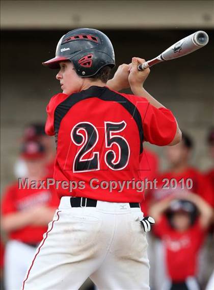 Thumbnail 2 in Lindenhurst vs. Guilderland (NYSPHSAA Class AA Final) photogallery.