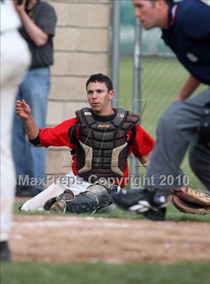 Thumbnail 1 in Lindenhurst vs. Guilderland (NYSPHSAA Class AA Final) photogallery.