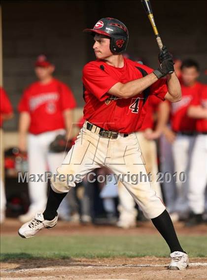 Thumbnail 2 in Lindenhurst vs. Guilderland (NYSPHSAA Class AA Final) photogallery.