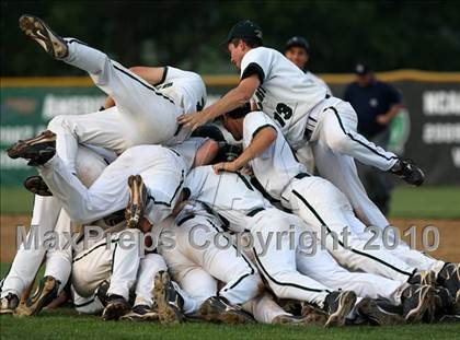 Thumbnail 3 in Lindenhurst vs. Guilderland (NYSPHSAA Class AA Final) photogallery.