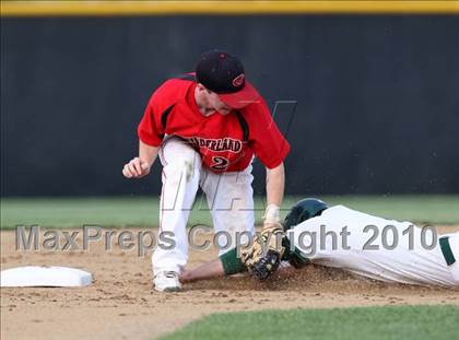 Thumbnail 3 in Lindenhurst vs. Guilderland (NYSPHSAA Class AA Final) photogallery.