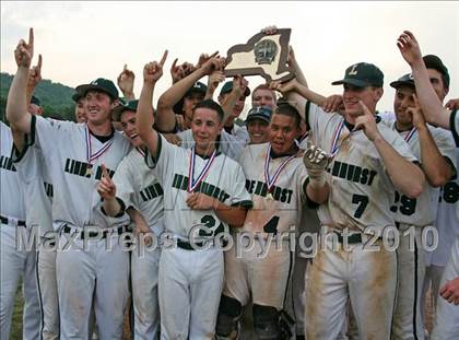 Thumbnail 2 in Lindenhurst vs. Guilderland (NYSPHSAA Class AA Final) photogallery.
