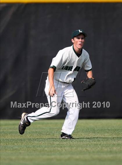 Thumbnail 2 in Lindenhurst vs. Guilderland (NYSPHSAA Class AA Final) photogallery.