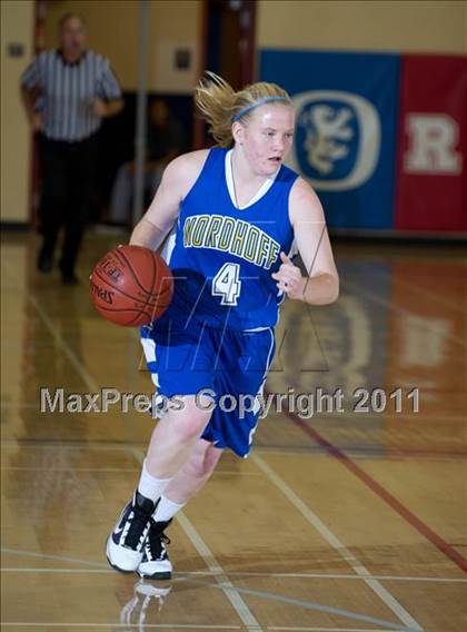 Thumbnail 1 in Santa Barbara vs. Nordhoff (Gold Coast Tournament) photogallery.