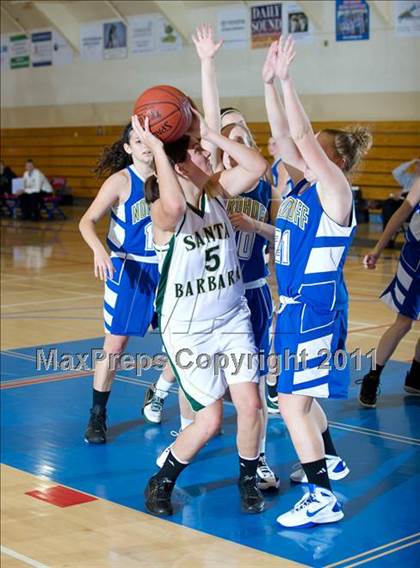 Thumbnail 3 in Santa Barbara vs. Nordhoff (Gold Coast Tournament) photogallery.