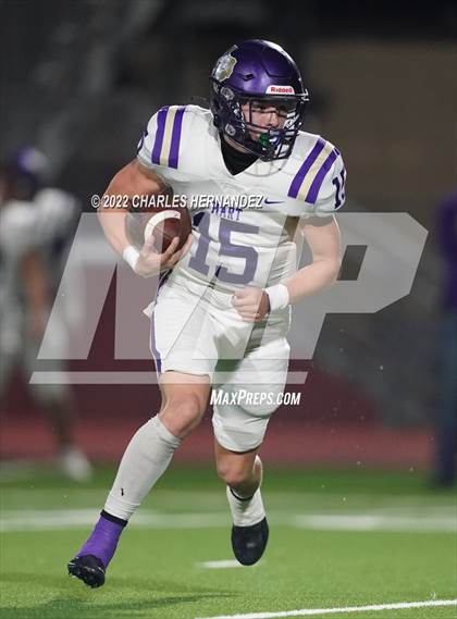 Thumbnail 2 in Lovelady vs Mart (UIL 2A Division II Quarterfinal) photogallery.
