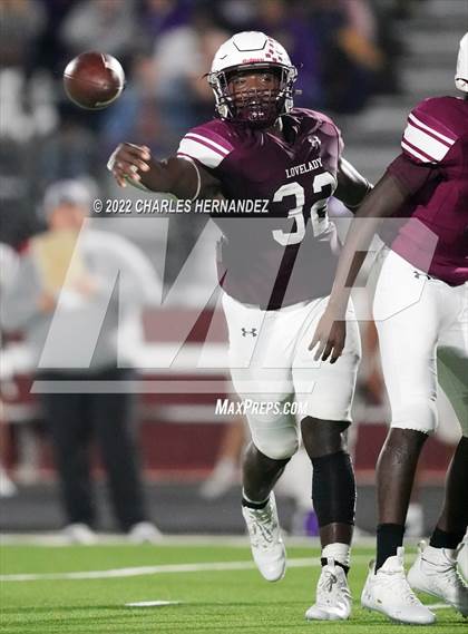 Thumbnail 3 in Lovelady vs Mart (UIL 2A Division II Quarterfinal) photogallery.