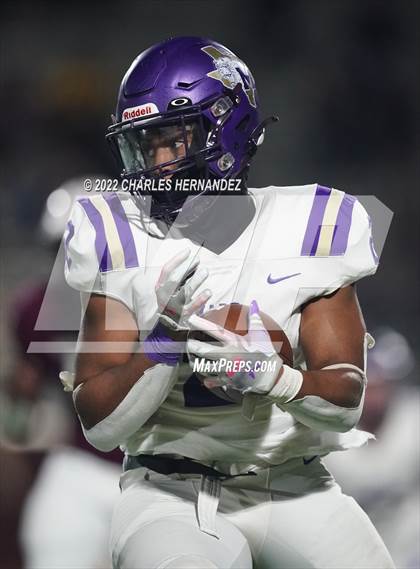 Thumbnail 3 in Lovelady vs Mart (UIL 2A Division II Quarterfinal) photogallery.