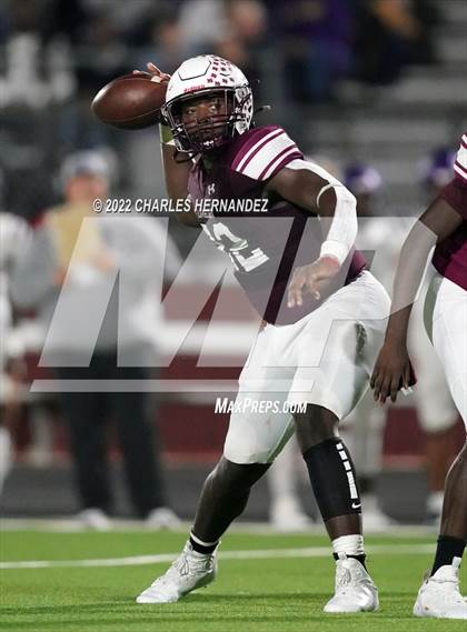 Thumbnail 2 in Lovelady vs Mart (UIL 2A Division II Quarterfinal) photogallery.