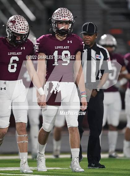 Thumbnail 2 in Lovelady vs Mart (UIL 2A Division II Quarterfinal) photogallery.