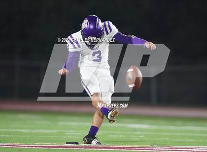 Thumbnail 3 in Lovelady vs Mart (UIL 2A Division II Quarterfinal) photogallery.