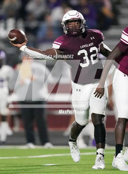 Thumbnail 2 in Lovelady vs Mart (UIL 2A Division II Quarterfinal) photogallery.