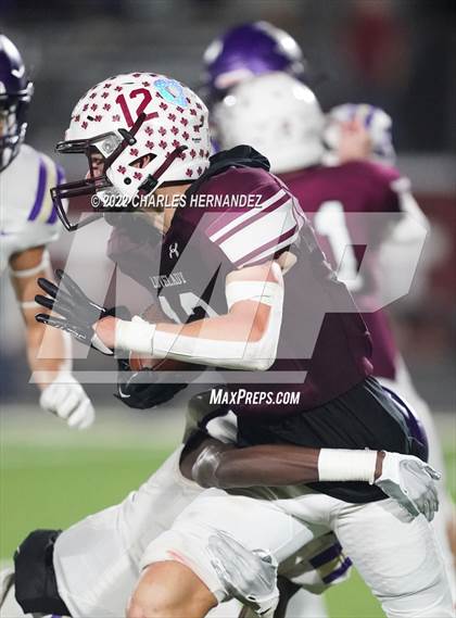 Thumbnail 2 in Lovelady vs Mart (UIL 2A Division II Quarterfinal) photogallery.