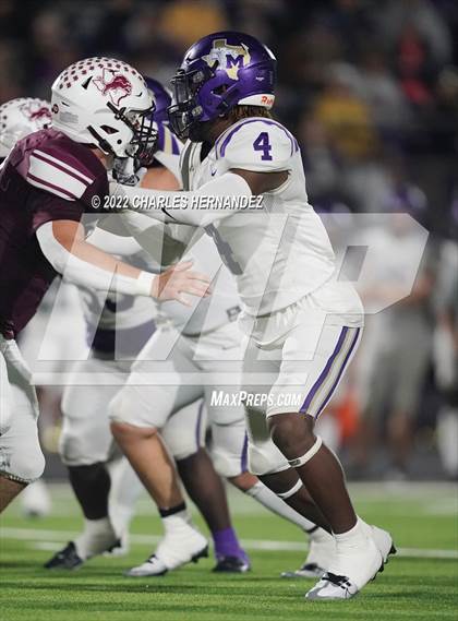Thumbnail 2 in Lovelady vs Mart (UIL 2A Division II Quarterfinal) photogallery.