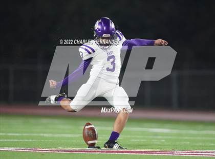 Thumbnail 1 in Lovelady vs Mart (UIL 2A Division II Quarterfinal) photogallery.